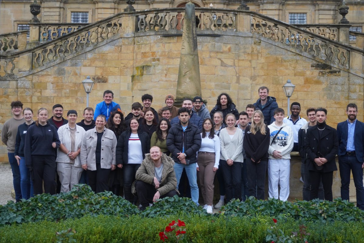 Das Bild zeigt die BezirksschülersprecherInnen bei der Tagung am 13./14. November 2023 auf Kloster Banz.