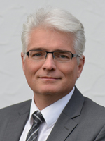 Bereichsleiter Stefan Kuen Stefan Kuen, Bereichsleiter Bereich 4 - Schulen